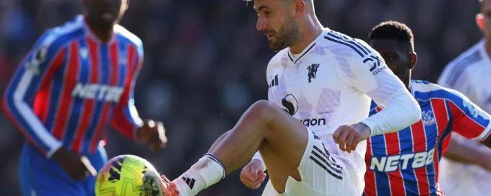 世界杯平台-重拾第二春！卢克肖赛季100%全勤 阿莫林视他为后防核心