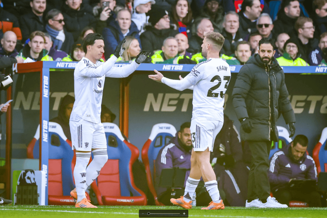 世界杯平台-重拾第二春！卢克肖赛季100%全勤 阿莫林视他为后防核心